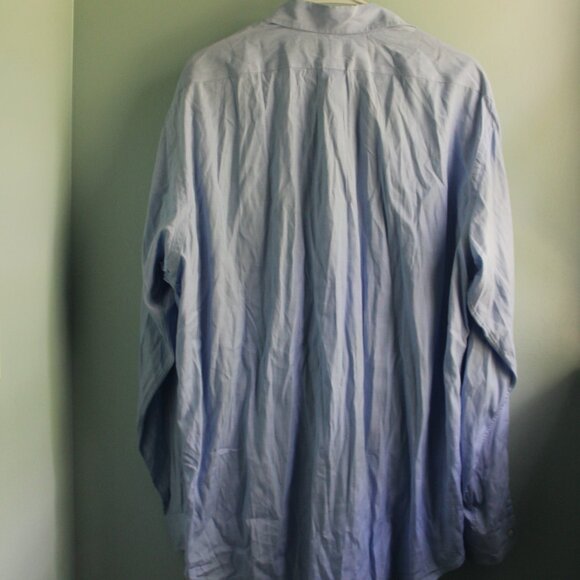 Light blue Ralph Lauren button- down, classic fit. Size L - Picture 2 of 3